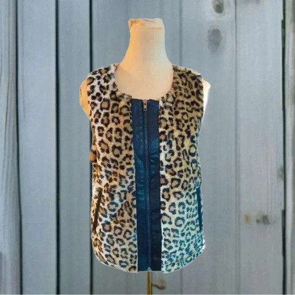 PROMESA Women’s Animal Print Vest Sz Small Full Zip Sleeveless Pockets Faux Fur - Picture 3 of 10